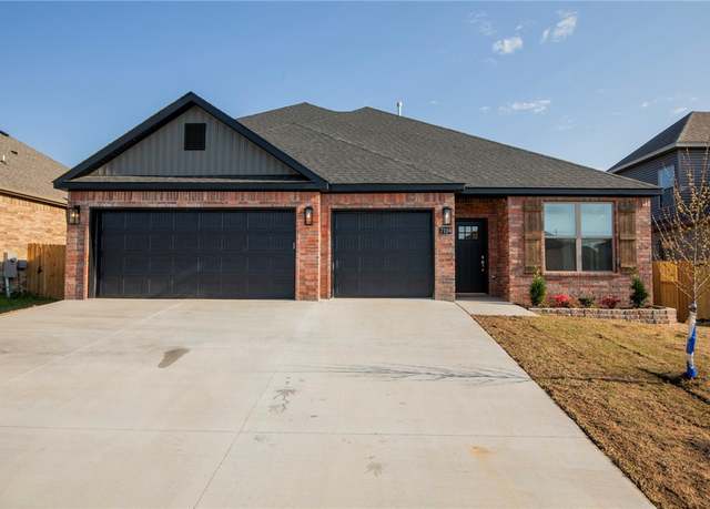 Property at 7104 SW High Meadow Blvd, Bentonville, AR 72713, 4 beds, 3 baths