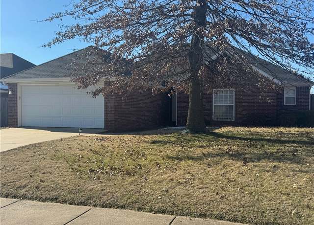 Property at 6012 S 36th St, Rogers, AR 72758, 3 beds, 2.5 baths
