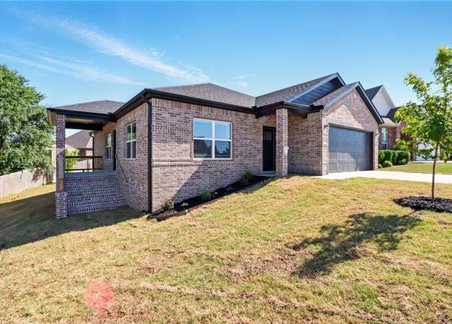 Property at 4545 Gibson St, Springdale, AR 72762, 4 beds, 2.5 baths