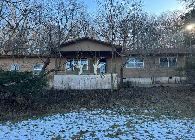 Property at 300 Molder Rd, Powell, MO 65730, 3 beds, 2 baths