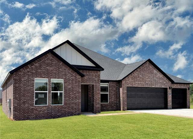 Property at 4908 Elnora Ln, Springdale, AR 72745, 4 beds, 2 baths