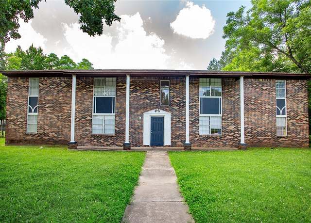Property at 416 K St, Russellville, AR 72801, 2 beds, 1 bath