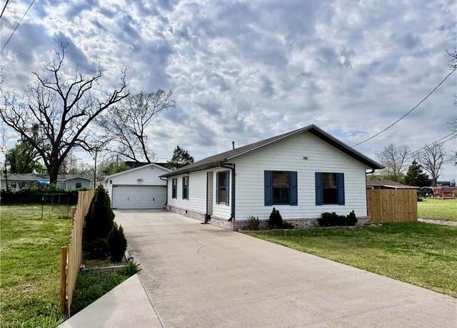 Property at 1222 S 4th St, Rogers, AR 72756, 3 beds, 2 baths
