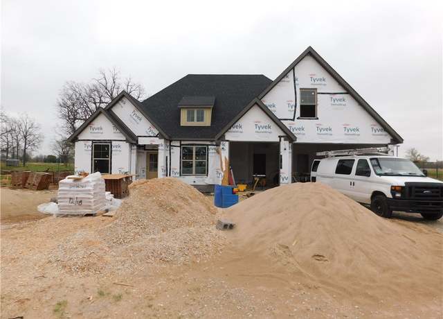 Property at 1320 Carrara St, Tontitown, AR 72762, 4 beds, 3 baths