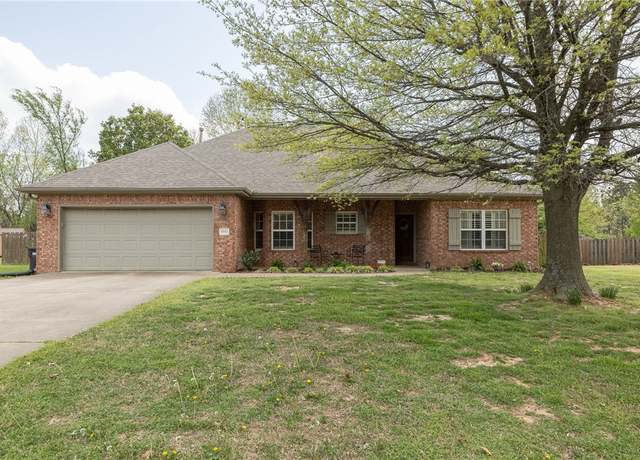 Property at 4951 Dogwood Vw, Springdale, AR 72762, 3 beds, 2 baths