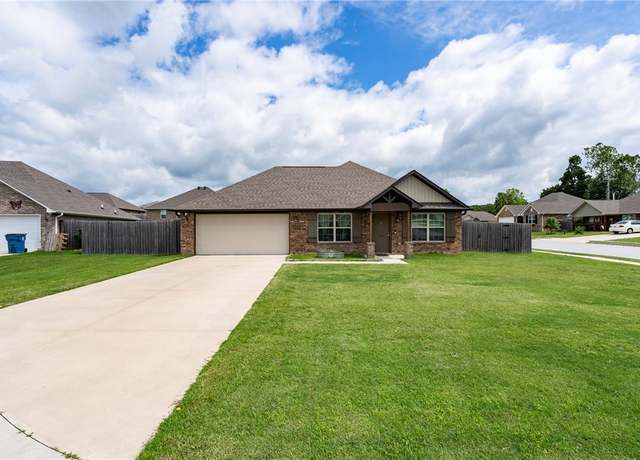 Property at 2124 Nalani Cir, Gentry, AR 72734, 4 beds, 2 baths