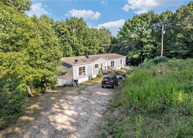 Property at 600 County Road 2200, Eureka Springs, AR 72631, 4 beds, 2 baths