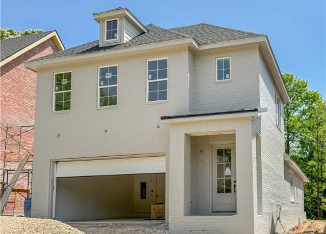Property at 364 S College Ave, Fayetteville, AR 72701, 3 beds, 3.5 baths