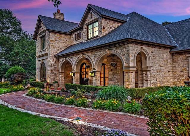 Property at 6104 Park Ave, Fort Smith, AR 72903, 4 beds, 5 baths