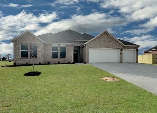 Property at 6001 E Sugarloaf St, Siloam Springs, AR 72761, 4 beds, 2 baths
