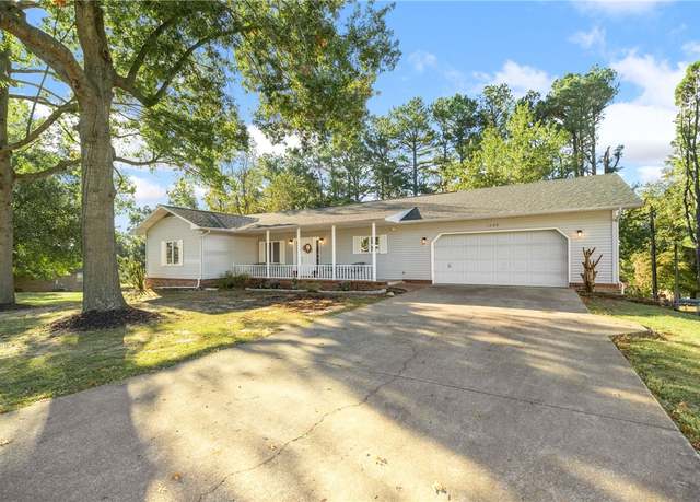Property at 1602 Cherokee Cir, Harrison, AR 72601, 4 beds, 2.5 baths