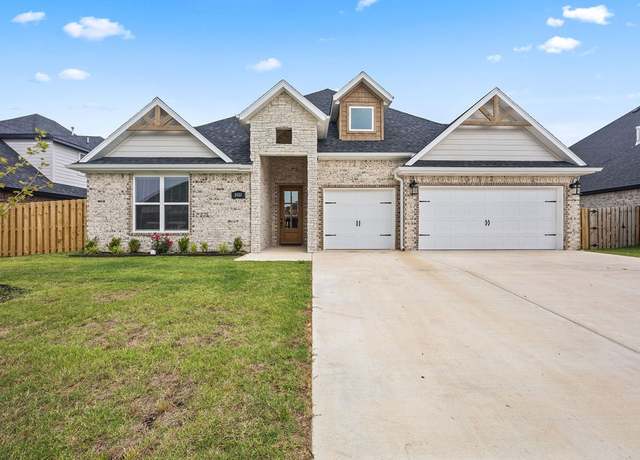 Property at 1410 Paragon Dr, Centerton, AR 72719, 4 beds, 3 baths
