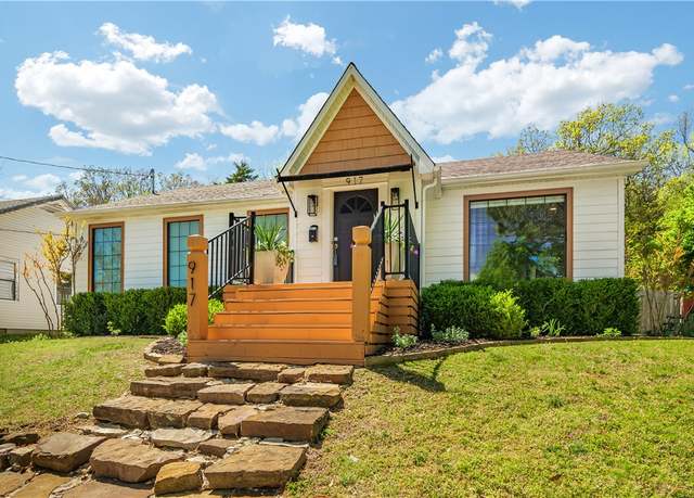 Property at 917 Rush Dr, Fayetteville, AR 72701, 2 beds, 2 baths