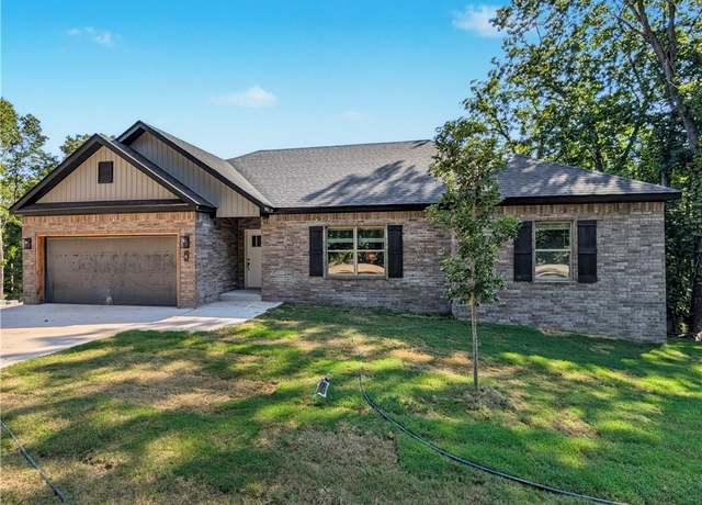 Property at 6 Osborne Ln, Bella Vista, AR 72715, 3 beds, 2 baths