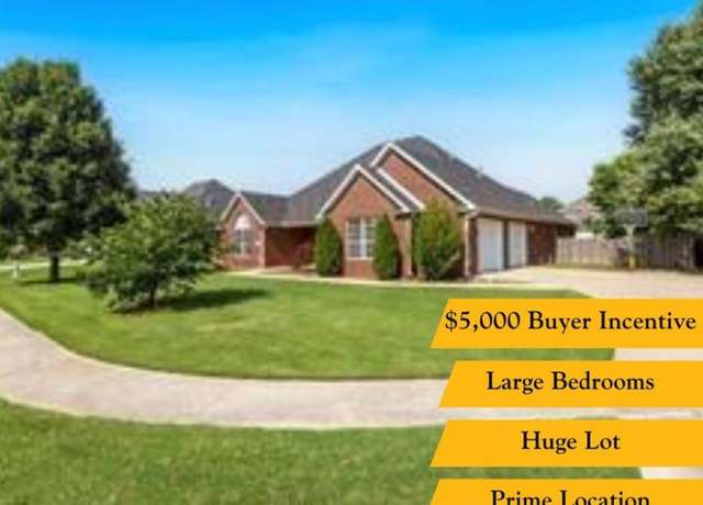 Property at 534 Mulligan Dr, Fayetteville, AR 72704, 4 beds, 2 baths