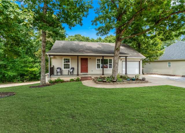 Property at 39 Glasgow Dr, Bella Vista, AR 72715, 3 beds, 2 baths