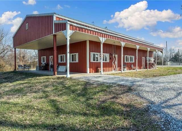 Property at 204 NE 6th Ave, Gravette, AR 72736, 3 beds, 2.5 baths