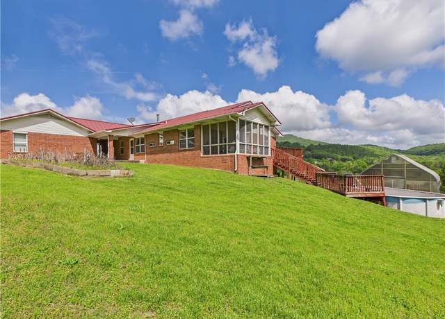 Property at 214 Nc 3739, Western Grove, AR 72685, 6 beds, 3 baths