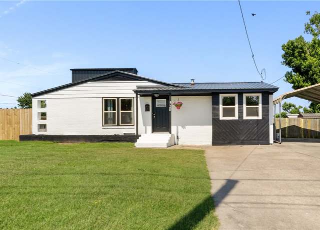 Property at 520 S 13th St, Rogers, AR 72758, 3 beds, 2 baths