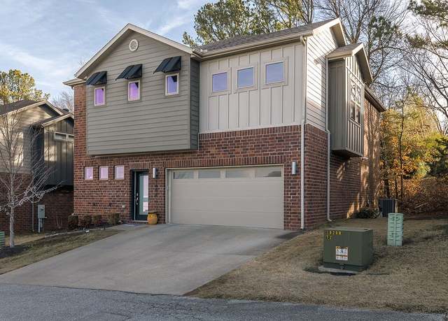 Property at 1496 Desoto Pl, Fayetteville, AR 72703, 3 beds, 2.5 baths