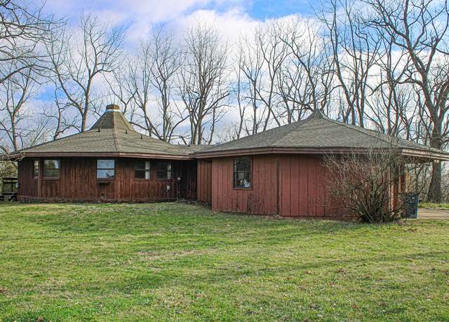 Property at 2718 N Center Loop, Harrison, AR 72601, 3 beds, 3 baths