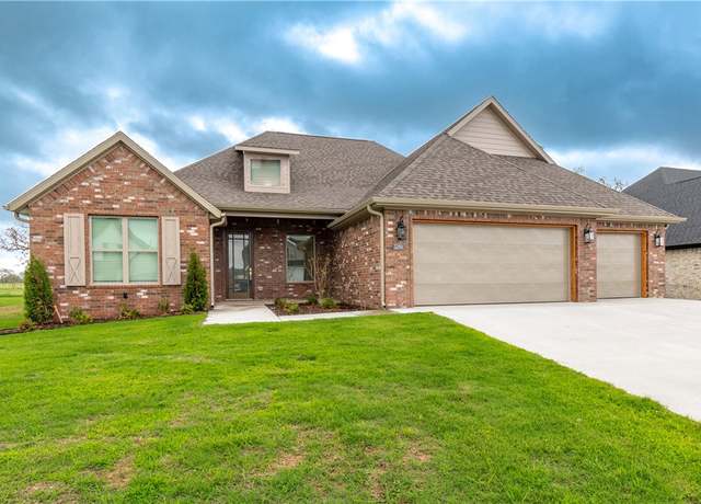 Property at 1246 Carrara St, Tontitown, AR 72762, 4 beds, 3 baths