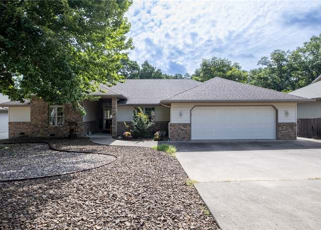 Property at 16 Thirsk Ln, Bella Vista, AR 72714, 3 beds, 2 baths