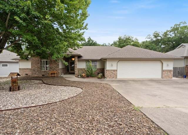 Property at 16 Thirsk Ln, Bella Vista, AR 72714, 3 beds, 2 baths