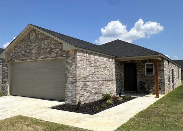 Property at 8909 Preston Wood Dr, Fort Smith, AR 72916, 4 beds, 2 baths