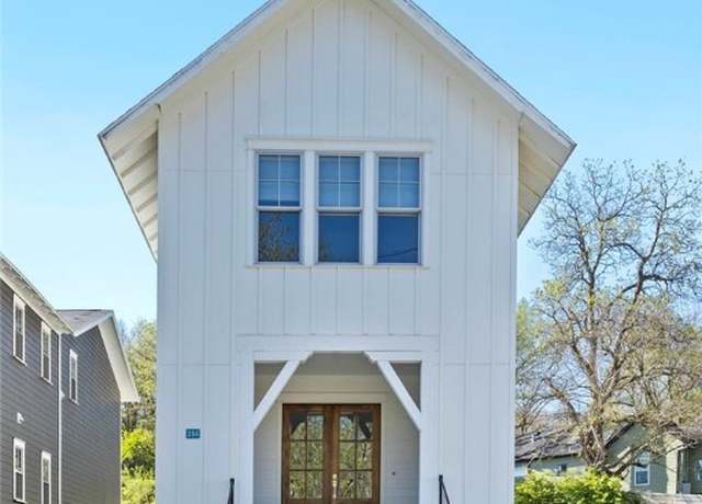 Property at 234 E South St, Fayetteville, AR 72701, 2 beds, 1.5 baths