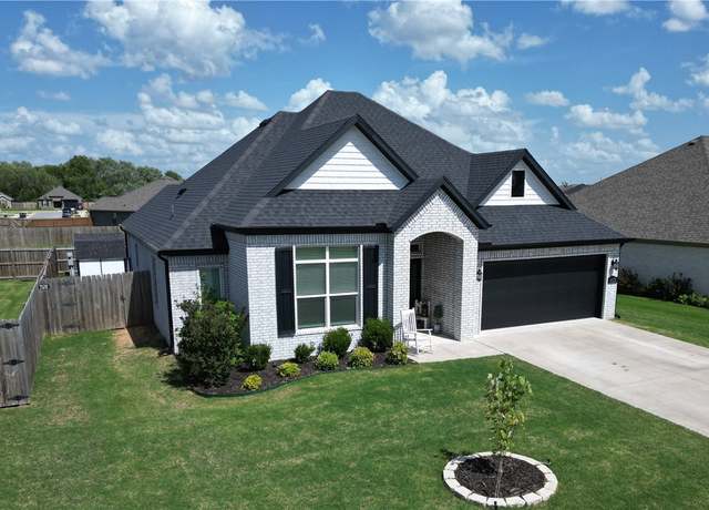 Property at 4571 Hamlet St, Springdale, AR 72764, 3 beds, 2 baths
