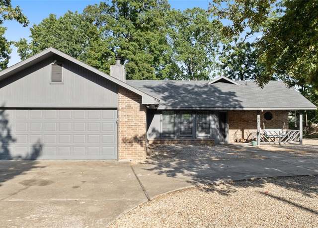 Property at 15 Dunbarton Cir, Bella Vista, AR 72715, 3 beds, 2 baths