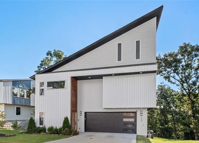 Property at 134 Paddock Loop, Fayetteville, AR 72701, 3 beds, 2.5 baths