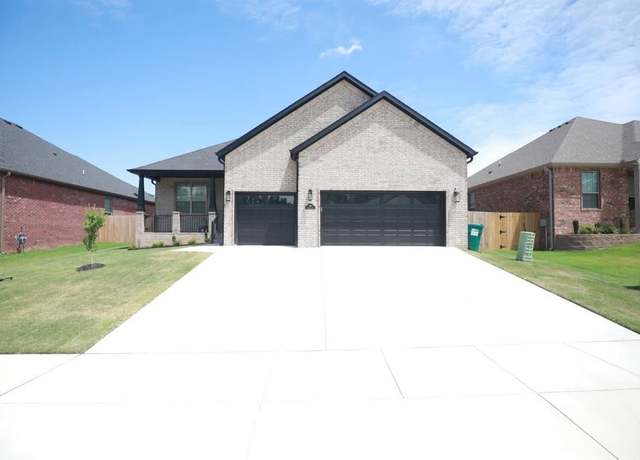 Property at 640 Harbison St, Bentonville, AR 72713, 4 beds, 2.5 baths