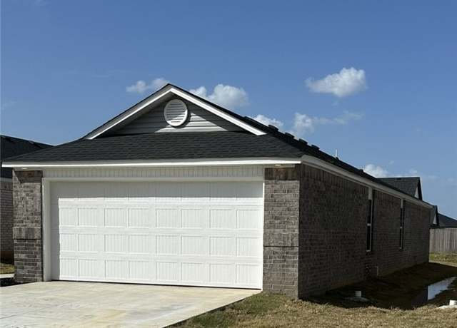 Property at 8907 Preston Wood Dr, Fort Smith, AR 72916, 3 beds, 2 baths