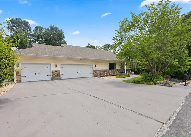 Property at 7 Ulverston Dr, Bella Vista, AR 72714, 3 beds, 3 baths