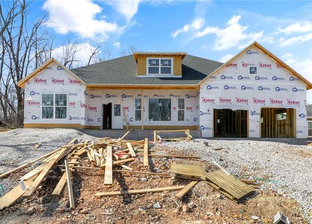 Property at 29 Selkirk Dr, Bella Vista, AR 72715, 3 beds, 2 baths