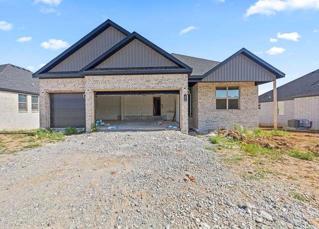 Property at 7800 Scenic Valley Ave, Springdale, AR 72762, 4 beds, 2.5 baths