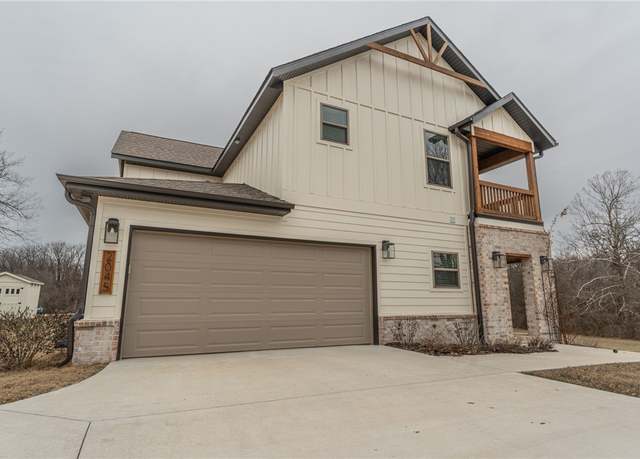 Property at 2045 N Sunshine Rd, Fayetteville, AR 72704, 5 beds, 4.5 baths