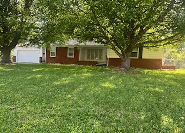 Property at 2124 S Kimbrough Ave, Springfield, MO 65807, 3 beds, 2 baths