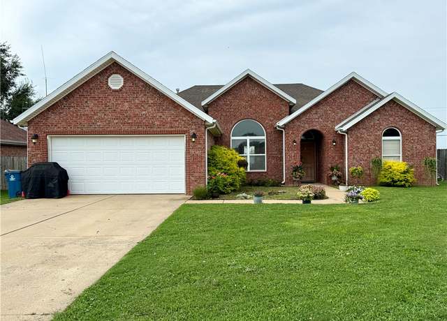 Property at 4102 SW Fieldstone Blvd, Bentonville, AR 72712, 3 beds, 2 baths