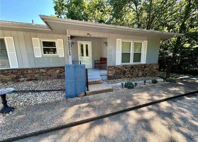 Property at 2 Chandler Ln, Bella Vista, AR 72715, 2 beds, 2 baths