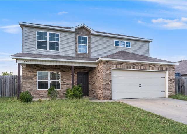 Property at 1570 Scotland Dr, Centerton, AR 72719, 4 beds, 2.5 baths