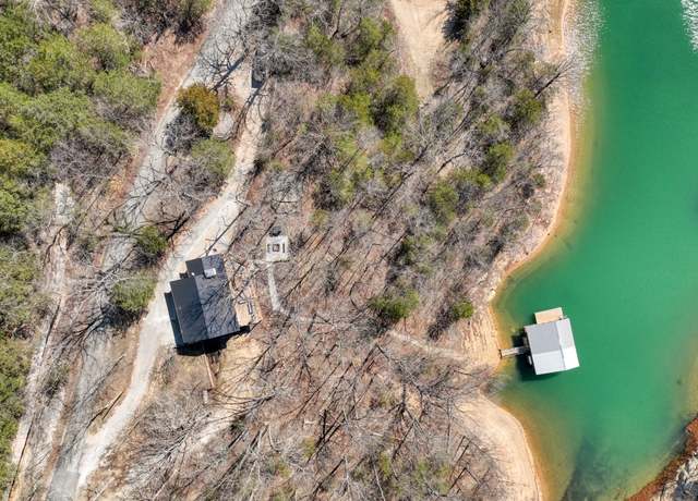 Property at 369 Lakeshore Rd, Eureka Springs, AR 72631, 3 beds, 3 baths