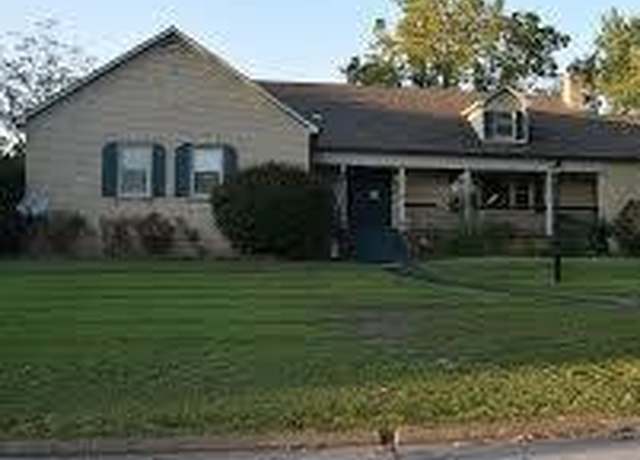 Property at 321 Erie Ave, Harrison, AR 72601, 4 beds, 3 baths