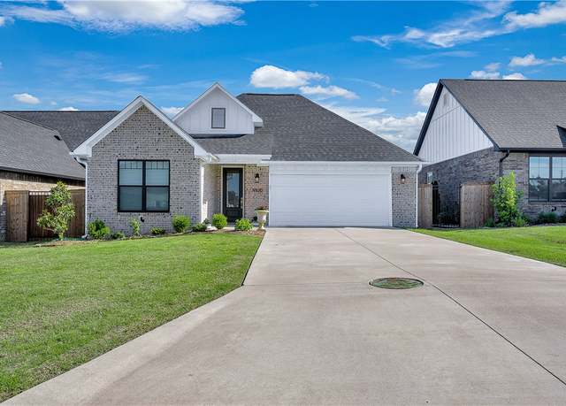 Property at 9100 Kirkwood Rdg, Fort Smith, AR 72916, 3 beds, 2 baths