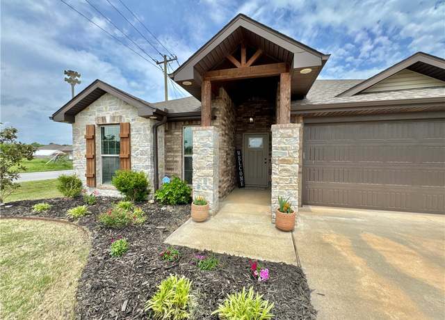 Property at 626 NW 62nd Ave, Bentonville, AR 72713, 3 beds, 2 baths