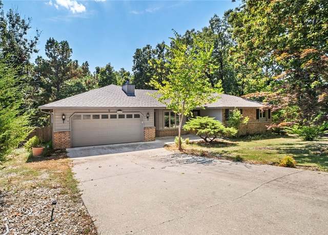 Property at 9 Farnham Dr, Bella Vista, AR 72714, 3 beds, 2 baths