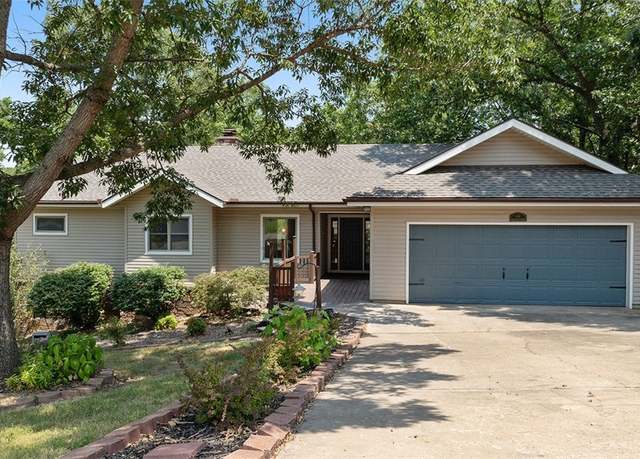 Property at 44 Sandwick Dr, Bella Vista, AR 72715, 3 beds, 3.5 baths
