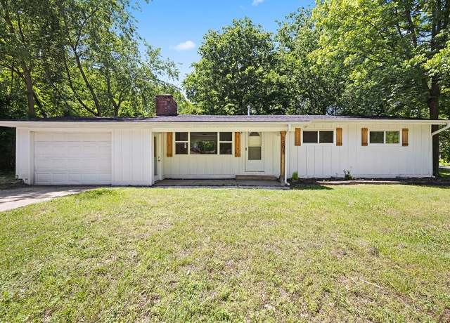 Property at 1203 N Sang Ave, Fayetteville, AR 72703, 3 beds, 2 baths